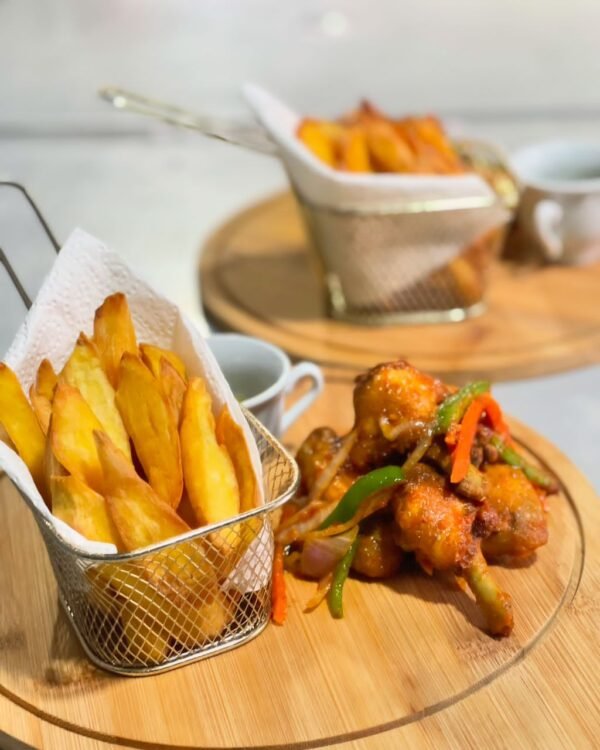Chicken Wings with Potato Fries